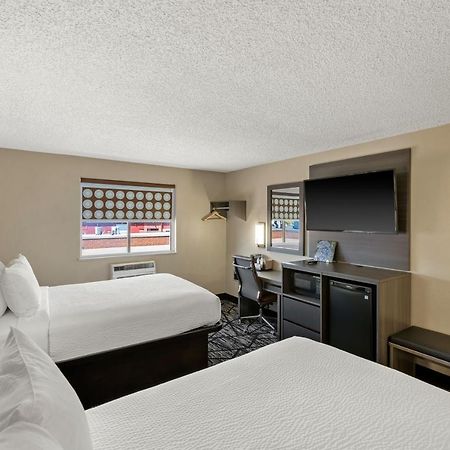 Super 8 By Wyndham Charlottesville Extérieur photo