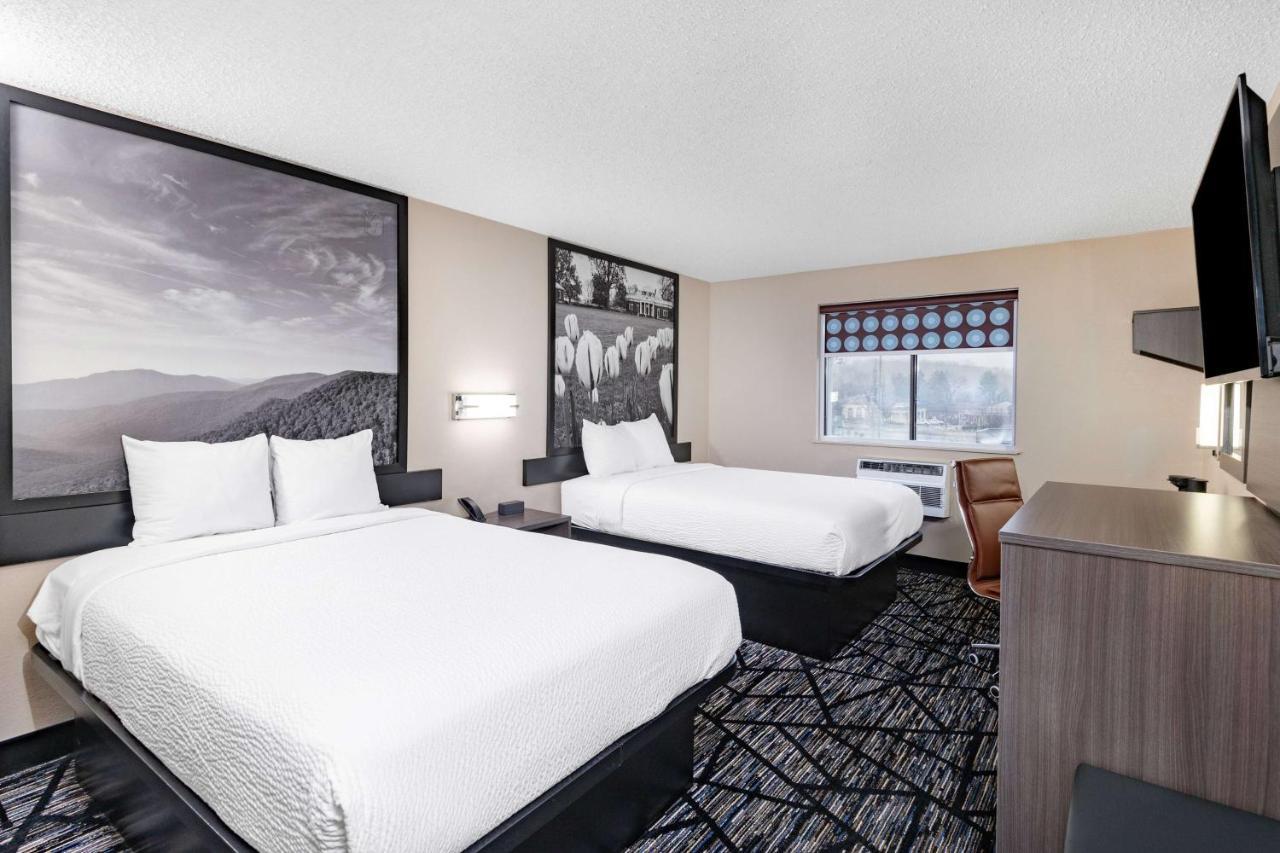 Super 8 By Wyndham Charlottesville Extérieur photo