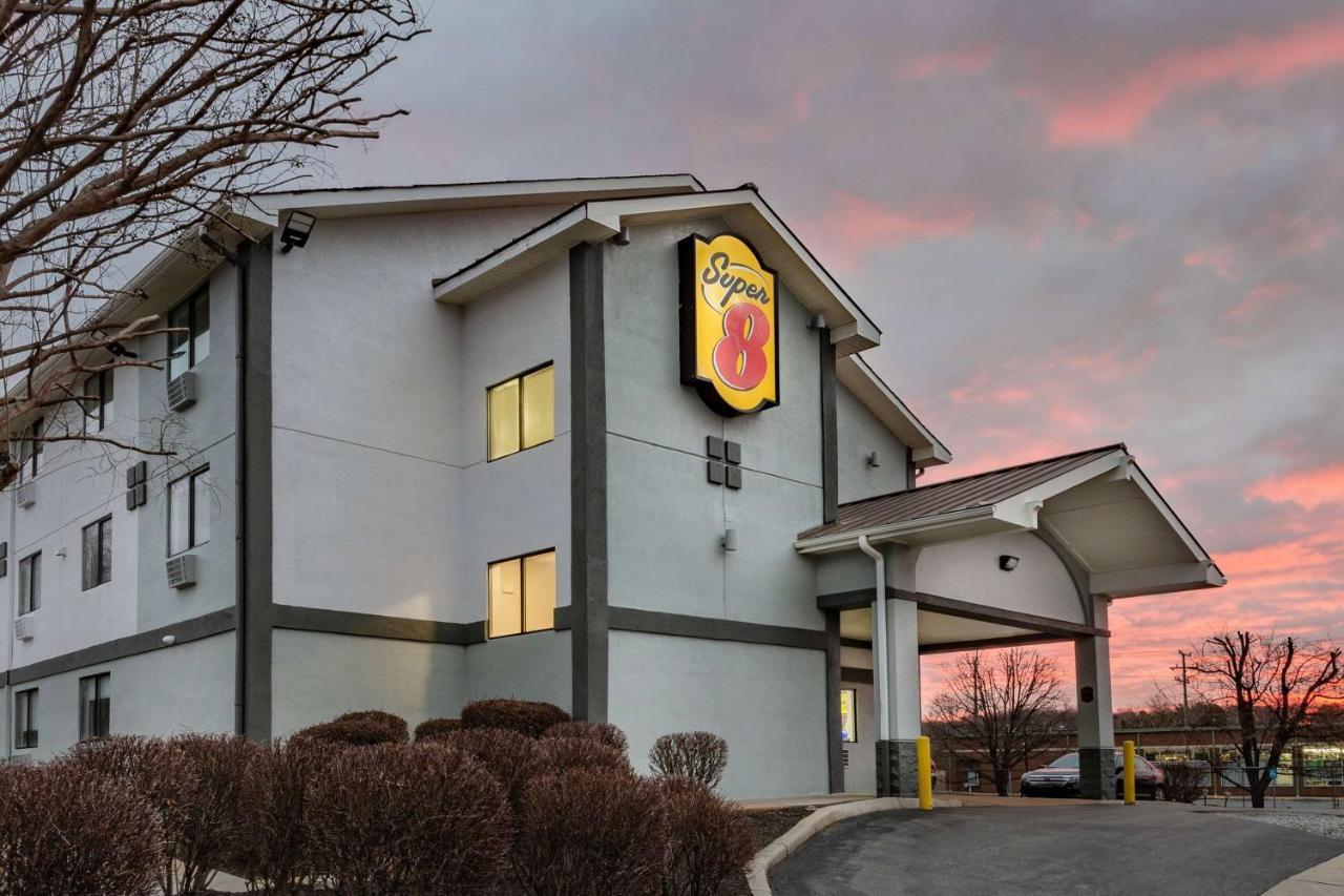 Super 8 By Wyndham Charlottesville Extérieur photo