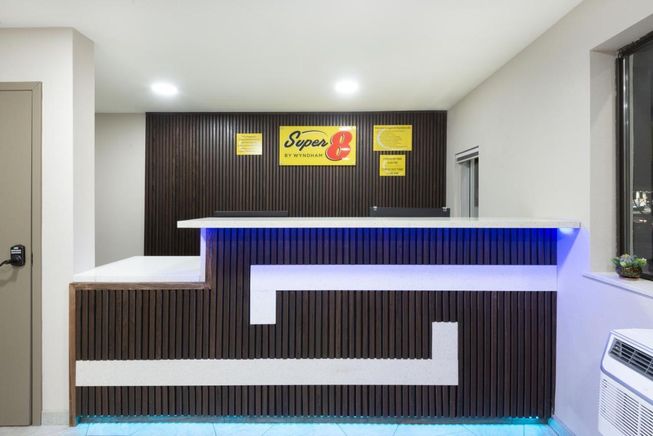 Super 8 By Wyndham Charlottesville Extérieur photo
